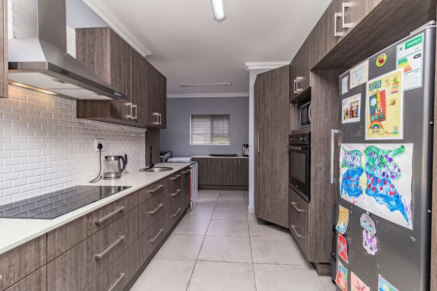 2 Bedroom Property for Sale in Heiderand Western Cape